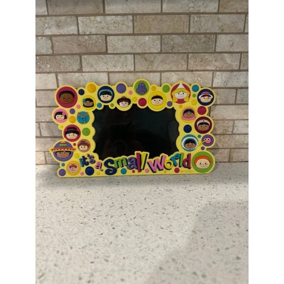 Disney Parks It’s A Small World 3D Rubber Desktop Frame 4x6 Photo Rare Vintage - Picture 1 of 2